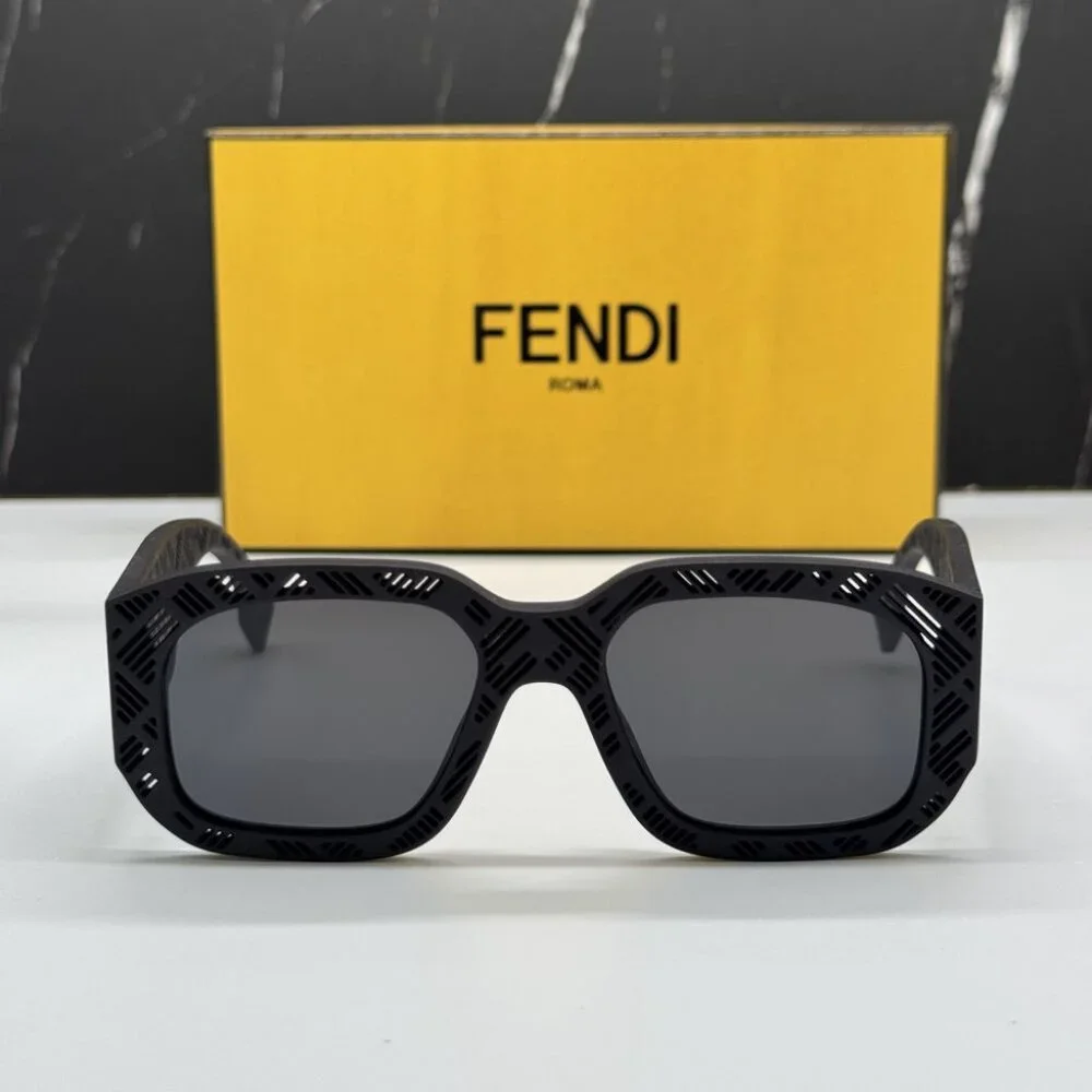 NEW FE40113I 02A FENDI SUNGLASSES MATTE BLACK UNISEX EYEWEAR FENDI